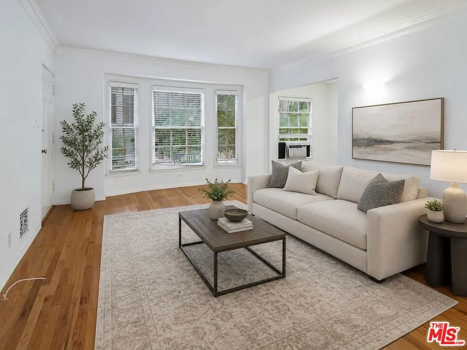 8569 Holloway Drive #1 West Hollywood, CA 90069