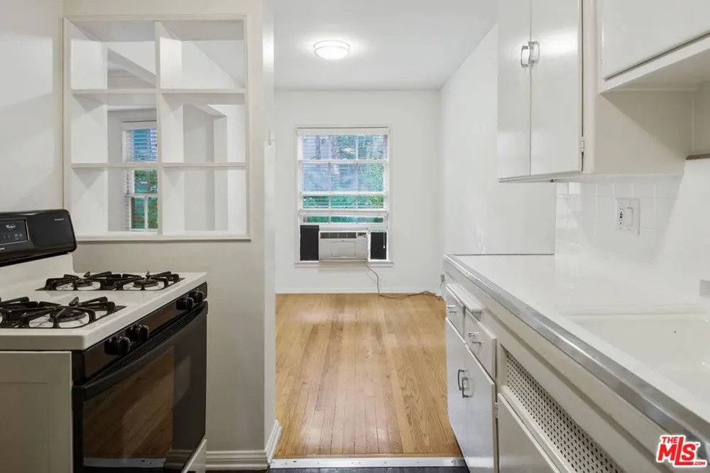 8569 Holloway Drive #1 West Hollywood, CA 90069