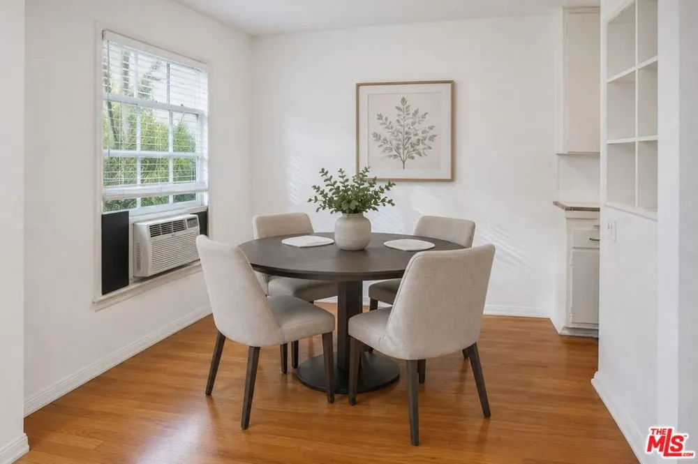 8569 Holloway Drive #1 West Hollywood, CA 90069