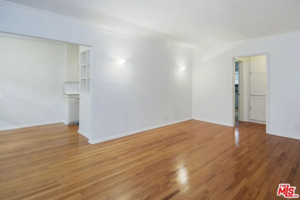 8569 Holloway Drive #1 West Hollywood, CA 90069