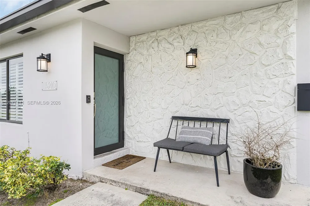 5210 SW 128th Ct Miami, FL 33175
