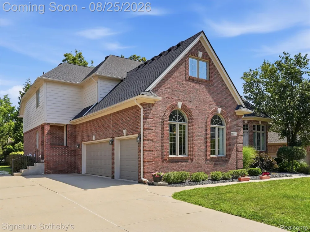 55744 Lancewood Drive Shelby Charter Township, MI 48316