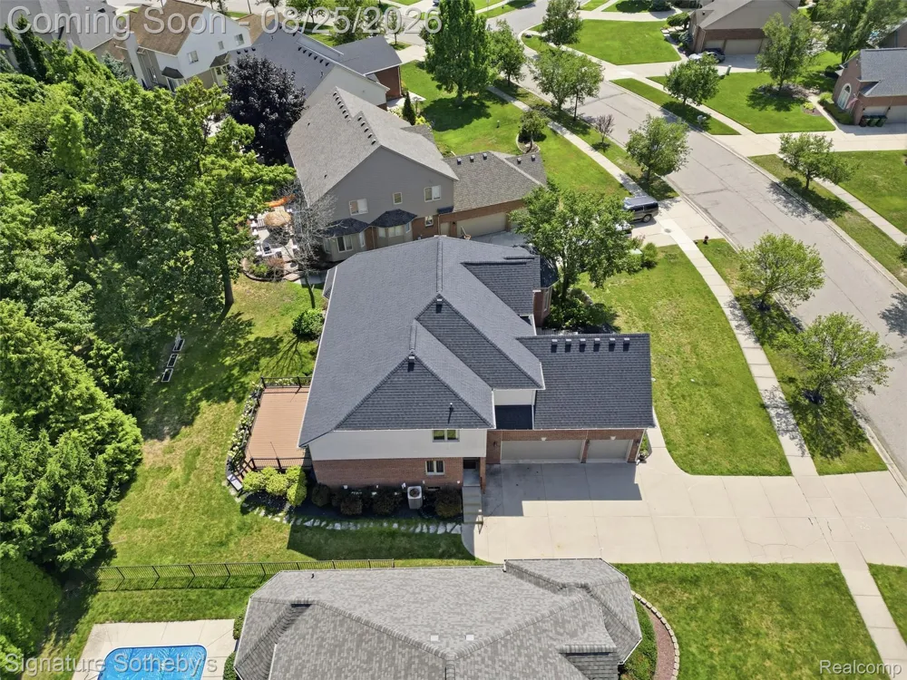 55744 Lancewood Drive Shelby Charter Township, MI 48316