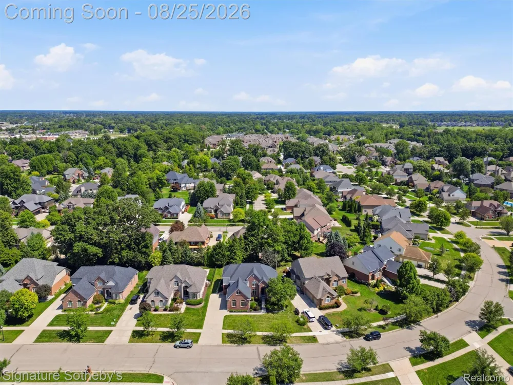55744 Lancewood Drive Shelby Charter Township, MI 48316