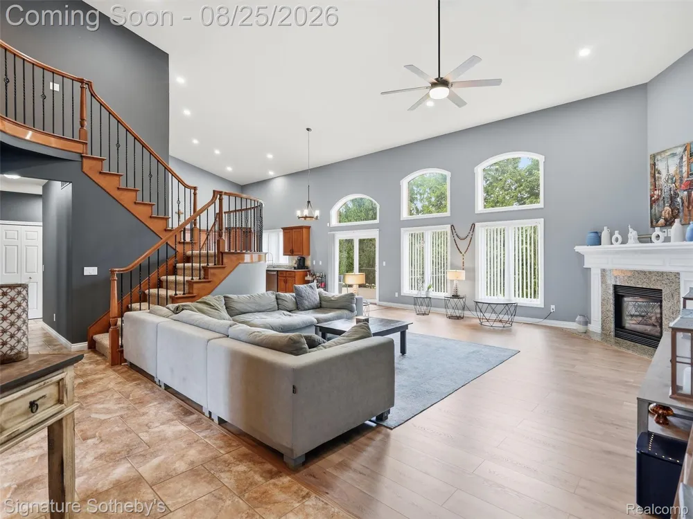 55744 Lancewood Drive Shelby Charter Township, MI 48316