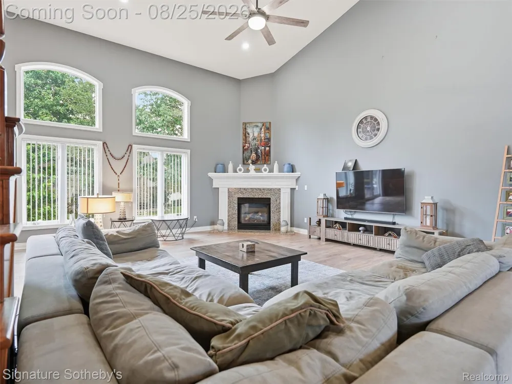 55744 Lancewood Drive Shelby Charter Township, MI 48316