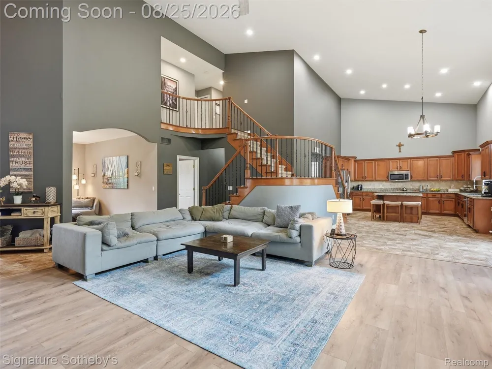 55744 Lancewood Drive Shelby Charter Township, MI 48316