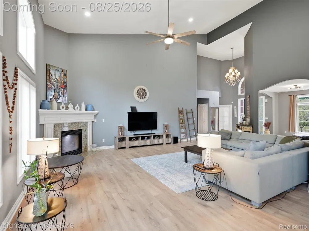 55744 Lancewood Drive Shelby Charter Township, MI 48316