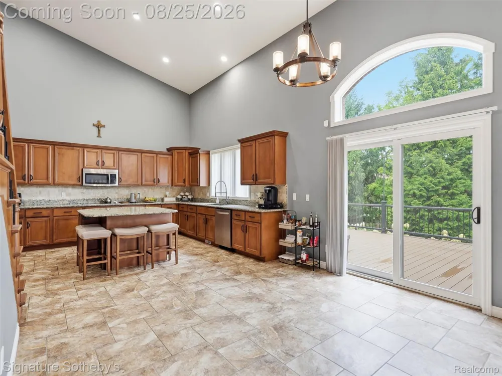 55744 Lancewood Drive Shelby Charter Township, MI 48316