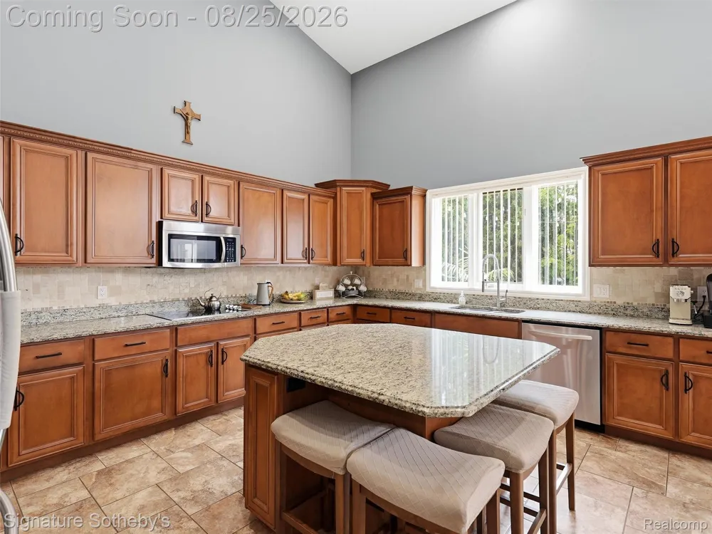 55744 Lancewood Drive Shelby Charter Township, MI 48316