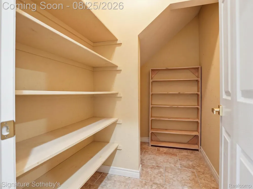 55744 Lancewood Drive Shelby Charter Township, MI 48316
