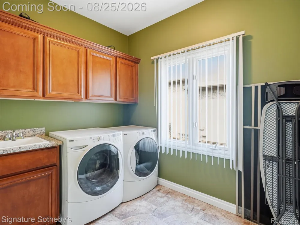 55744 Lancewood Drive Shelby Charter Township, MI 48316