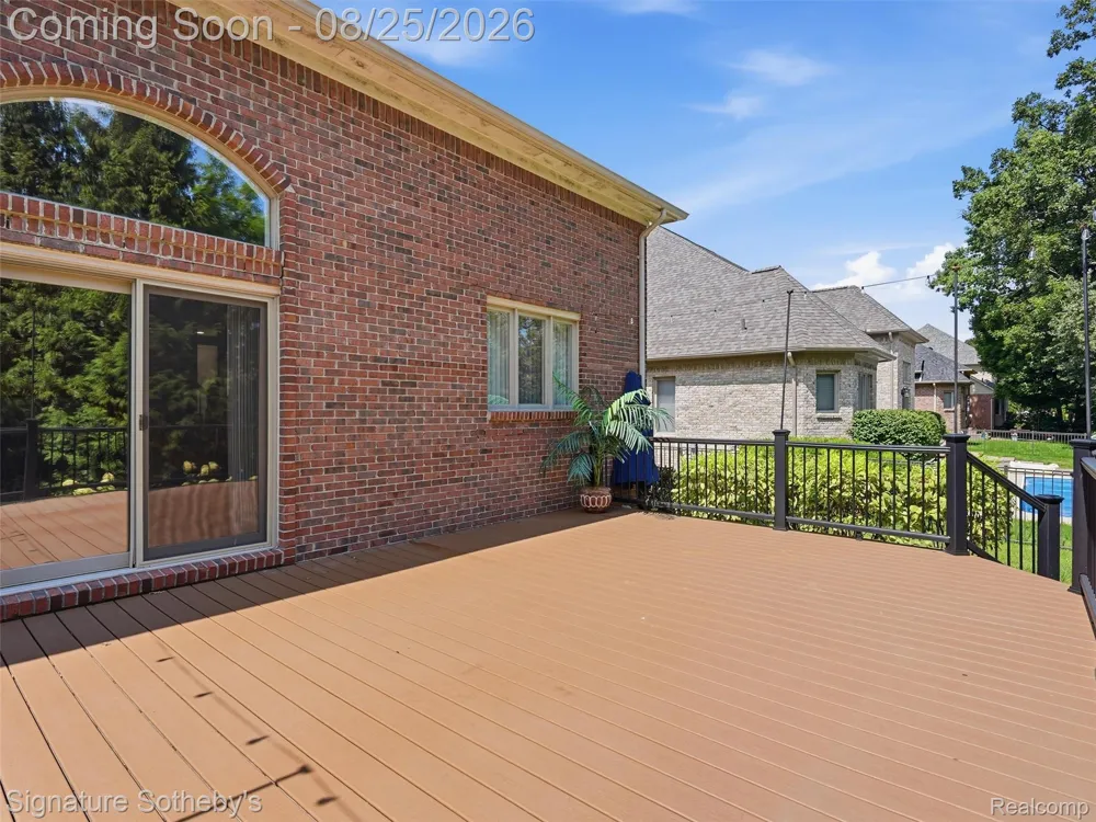 55744 Lancewood Drive Shelby Charter Township, MI 48316