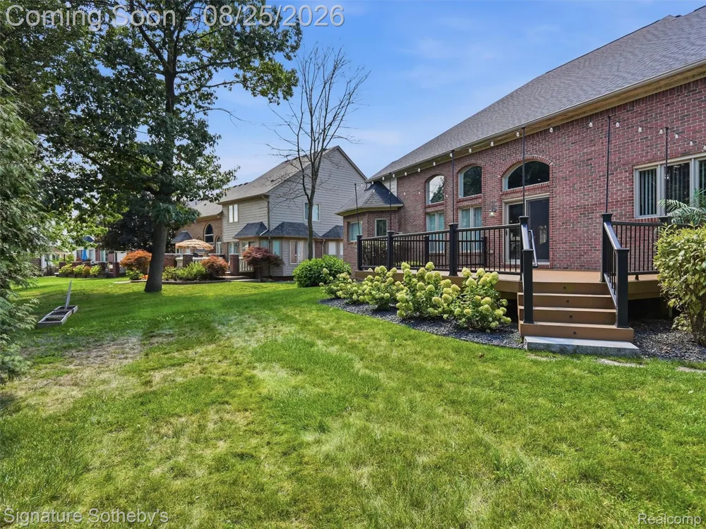 55744 Lancewood Drive Shelby Charter Township, MI 48316