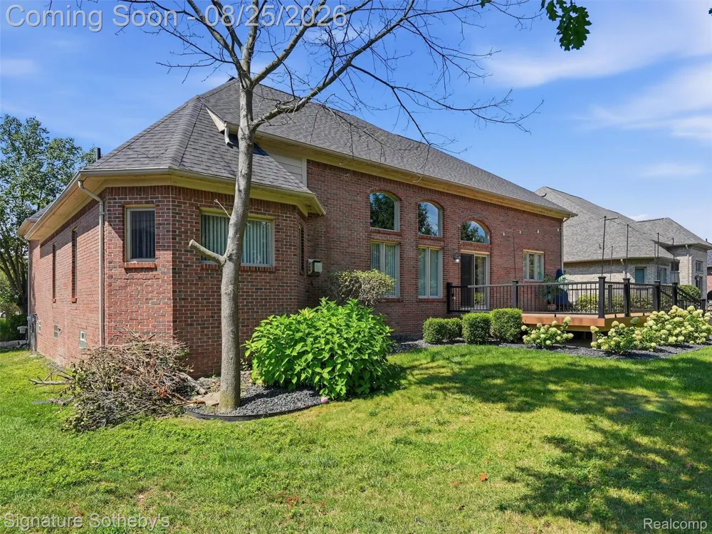 55744 Lancewood Drive Shelby Charter Township, MI 48316
