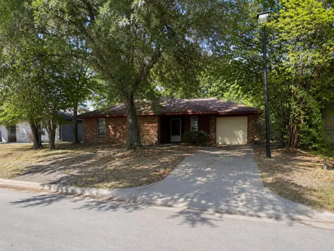 1201 Phillips Circle