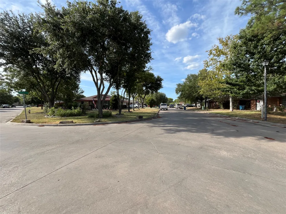 1201 Phillips Circle Kaufman, TX 75142