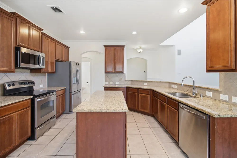 2030 Diamondback Forney, TX 75126