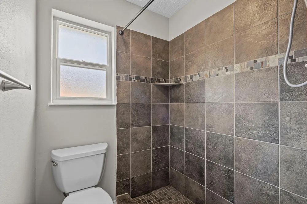 310 Windward Drive League City, TX 77573