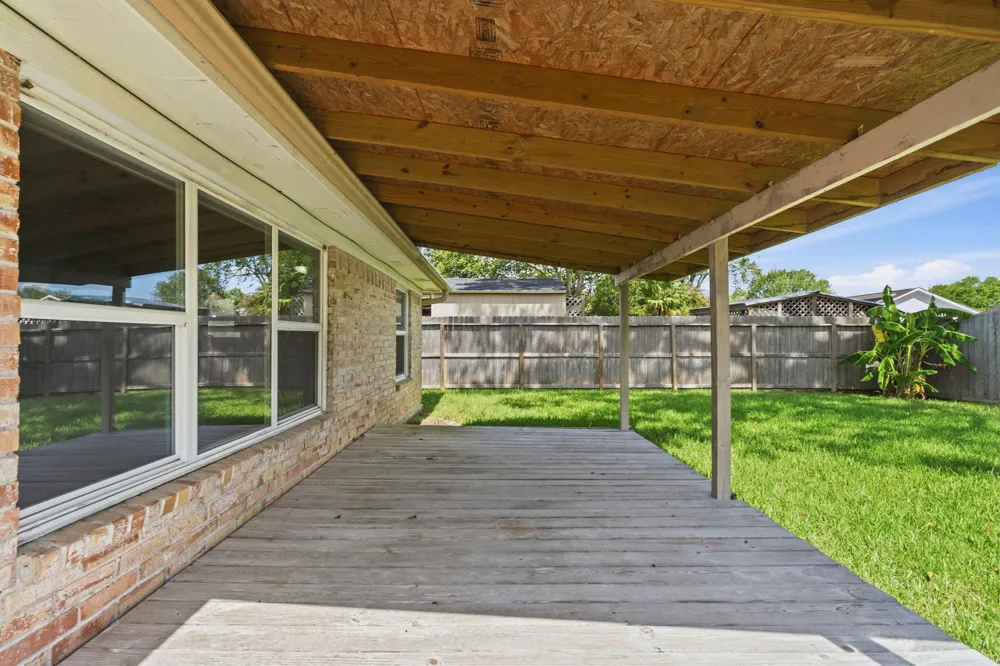 310 Windward Drive League City, TX 77573