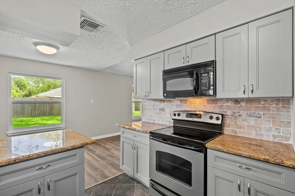 310 Windward Drive League City, TX 77573