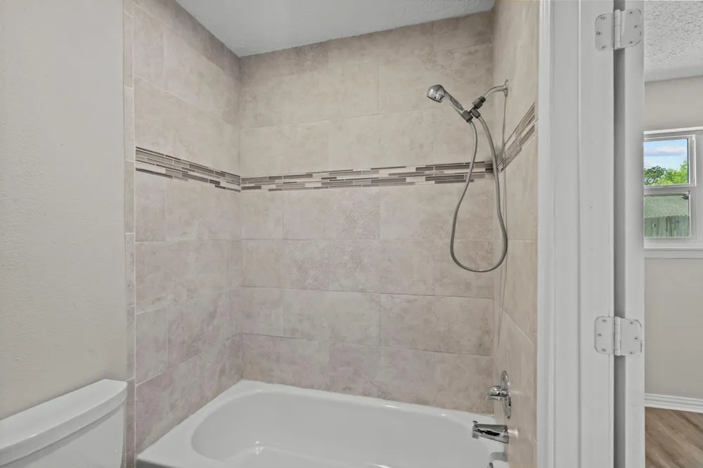 310 Windward Drive League City, TX 77573