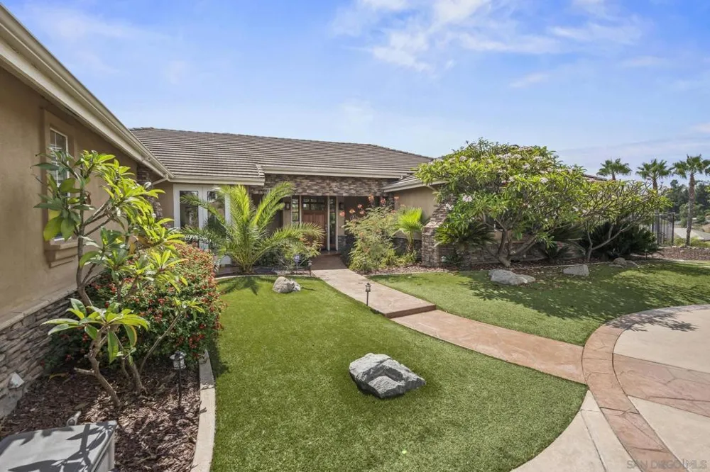 2255 Grace Lamay Terrace El Cajon, CA 92019