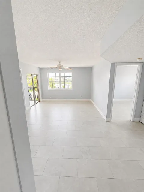1560 SE ROYAL GREEN CIRCLE #201