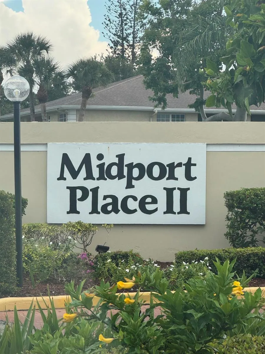 1560 SE ROYAL GREEN CIRCLE #201 Port St. Lucie, FL 34952