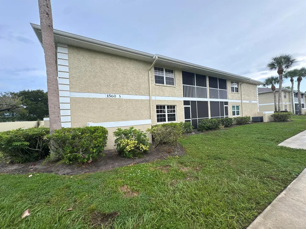 1560 SE ROYAL GREEN CIRCLE #201 Port St. Lucie, FL 34952