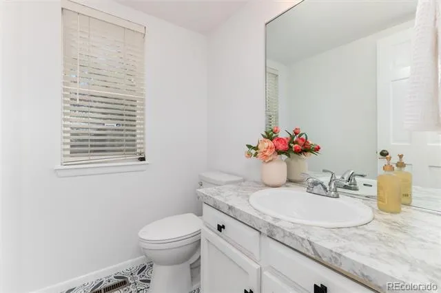 8145 S Syracuse Street Centennial, CO 80112