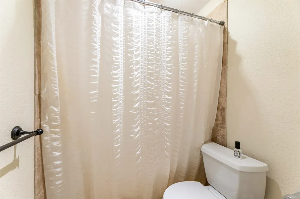 4320 Bellaire Drive S #205W Fort Worth, TX 76109