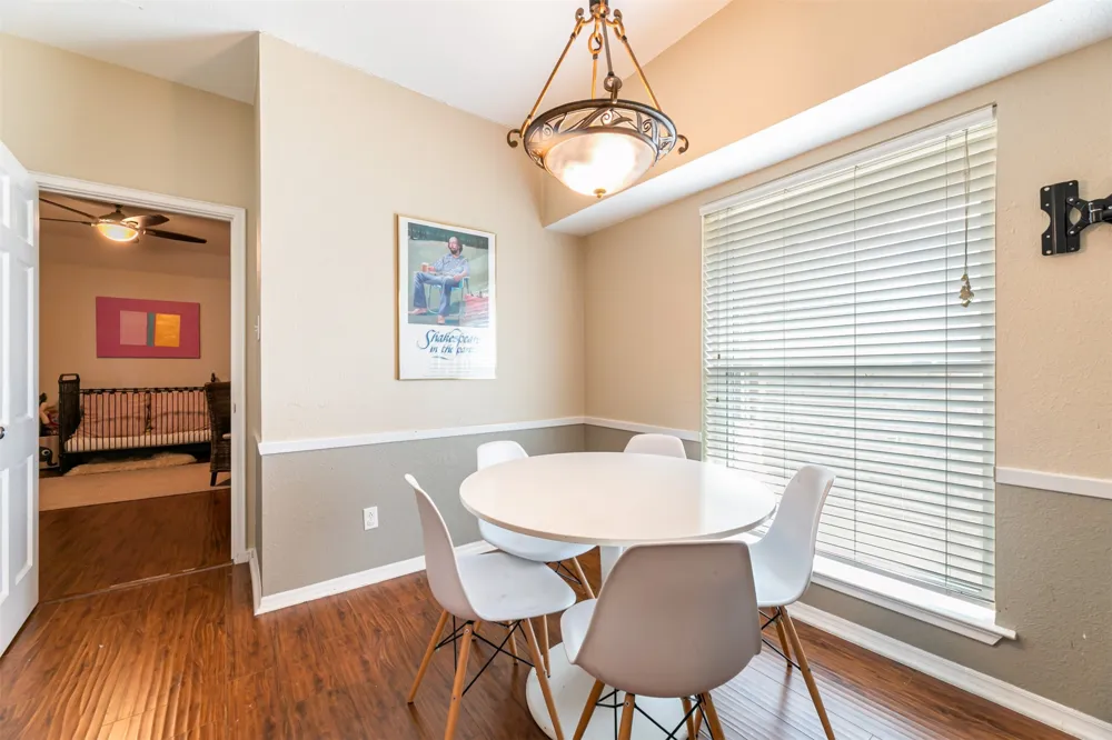4320 Bellaire Drive S #205W Fort Worth, TX 76109