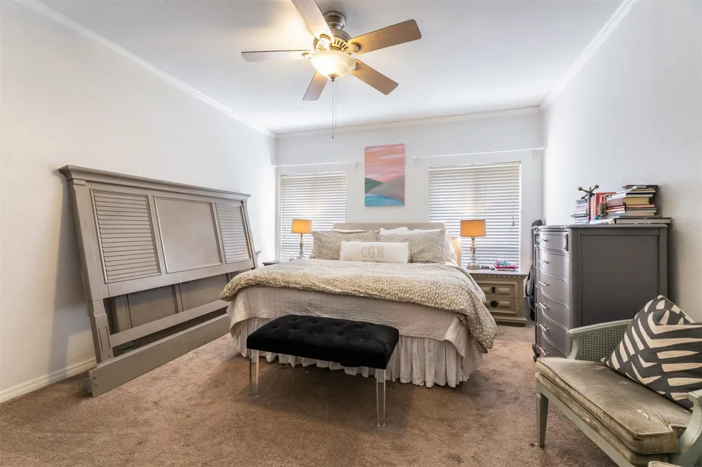 4320 Bellaire Drive S #205W Fort Worth, TX 76109