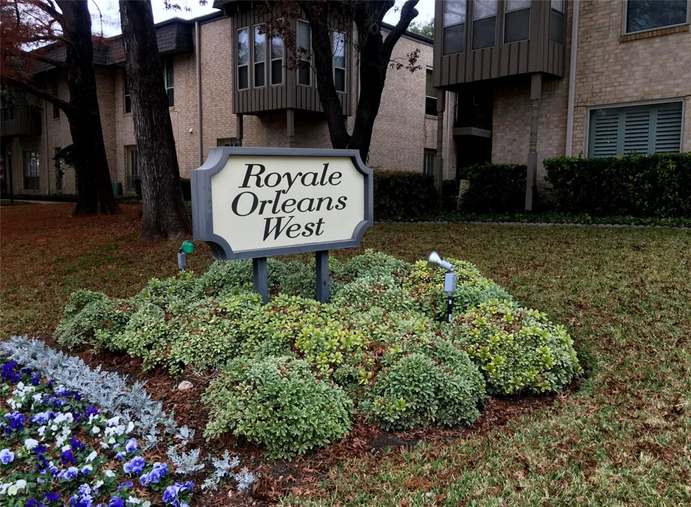 4320 Bellaire Drive S #205W Fort Worth, TX 76109