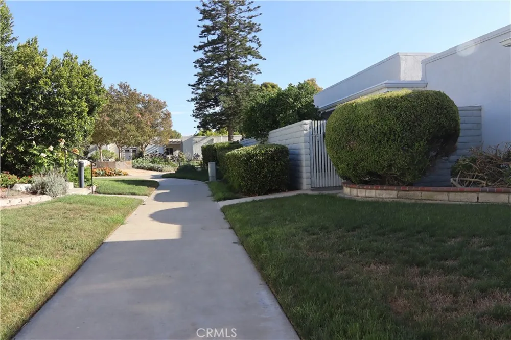 2131 Via Puerta #F Laguna Woods, CA 92637