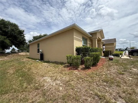 4106 DINNER LAKE WAY