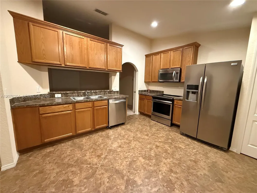 4106 DINNER LAKE WAY Lake Wales, FL 33859
