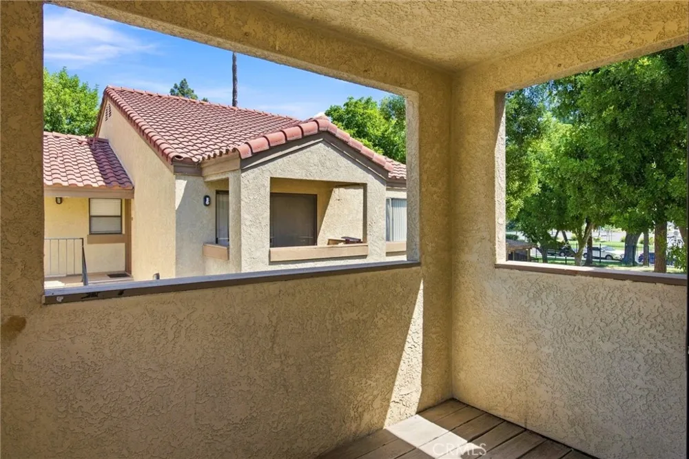 1134 W Blaine #202 Riverside, CA 92502