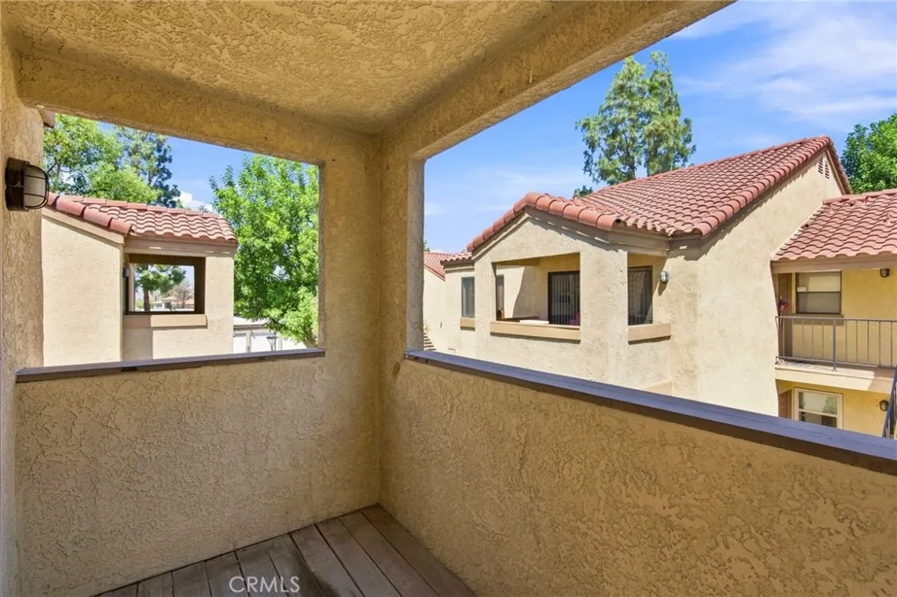1134 W Blaine #202 Riverside, CA 92502