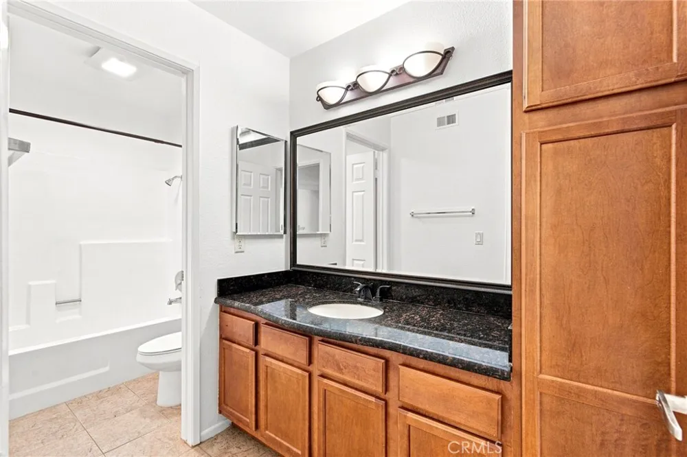 1134 W Blaine #202 Riverside, CA 92502