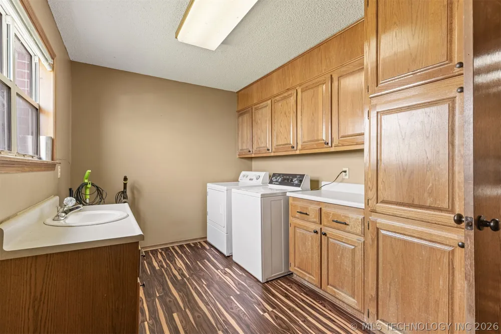 302 Gas Street Chouteau, OK 74337