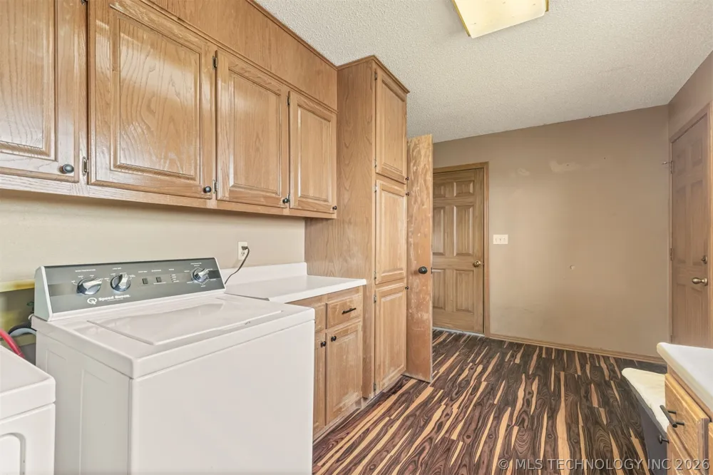 302 Gas Street Chouteau, OK 74337