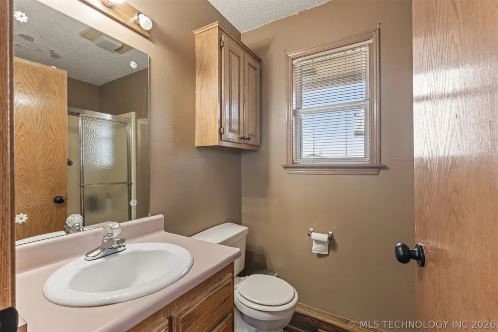 302 Gas Street Chouteau, OK 74337