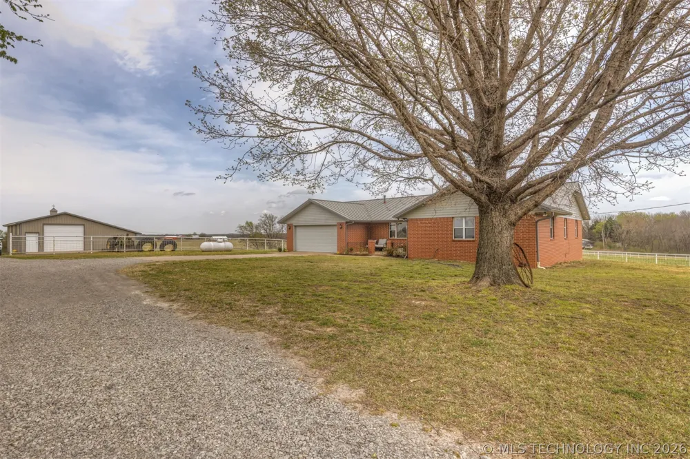 302 Gas Street Chouteau, OK 74337