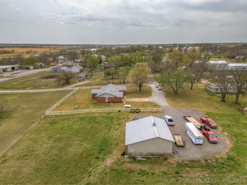 302 Gas Street Chouteau, OK 74337