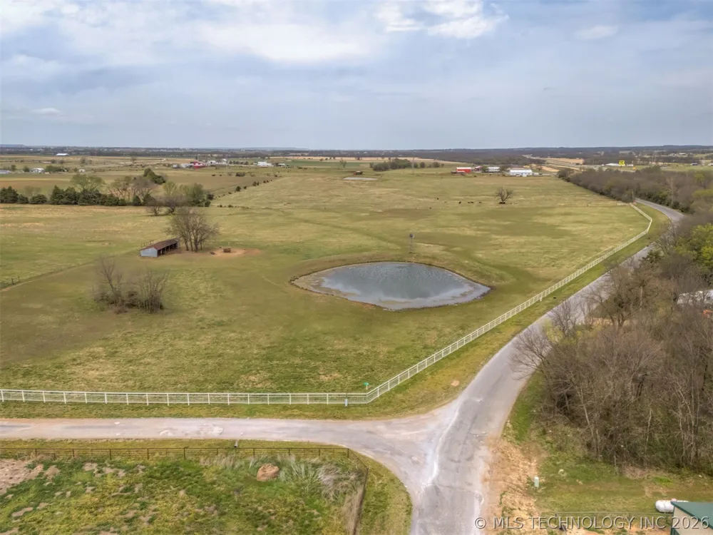 302 Gas Street Chouteau, OK 74337