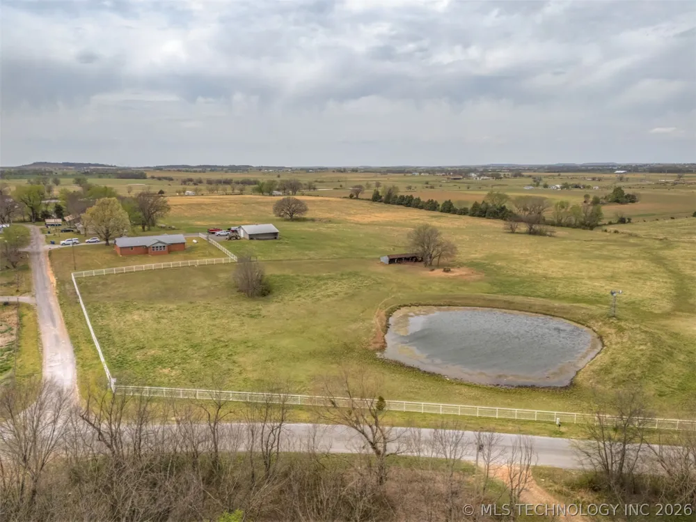 302 Gas Street Chouteau, OK 74337