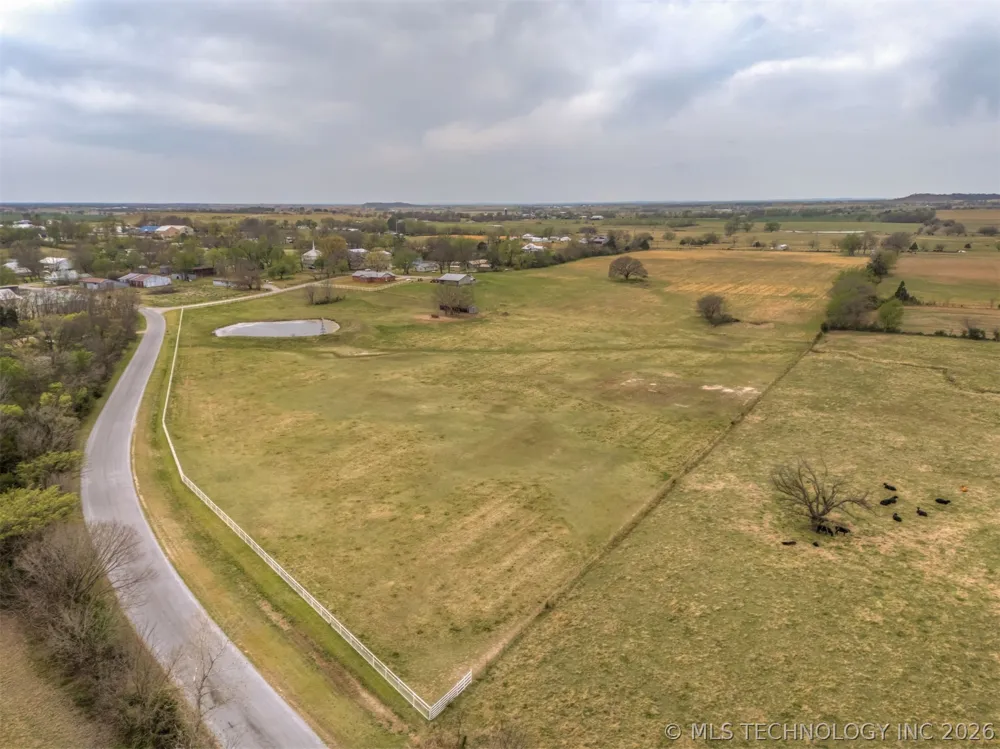 302 Gas Street Chouteau, OK 74337