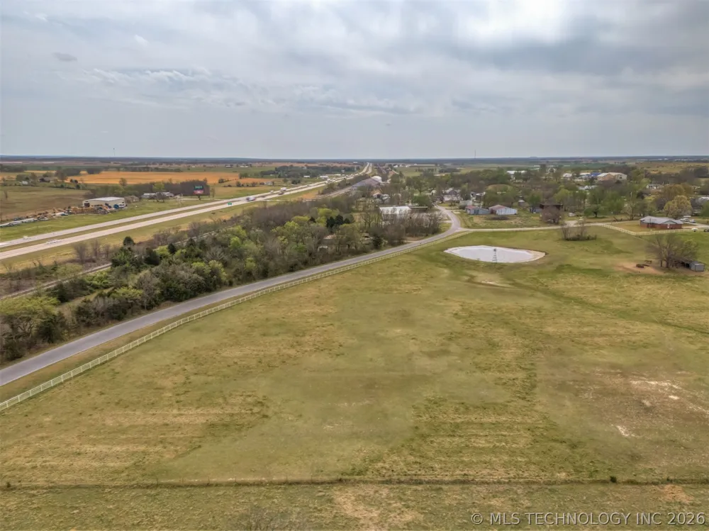 302 Gas Street Chouteau, OK 74337